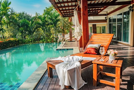 Farinda Resort & Pool Villa, Chom Thong, Thailand