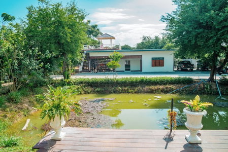 Farinda Resort & Pool Villa, Chom Thong, Thailand
