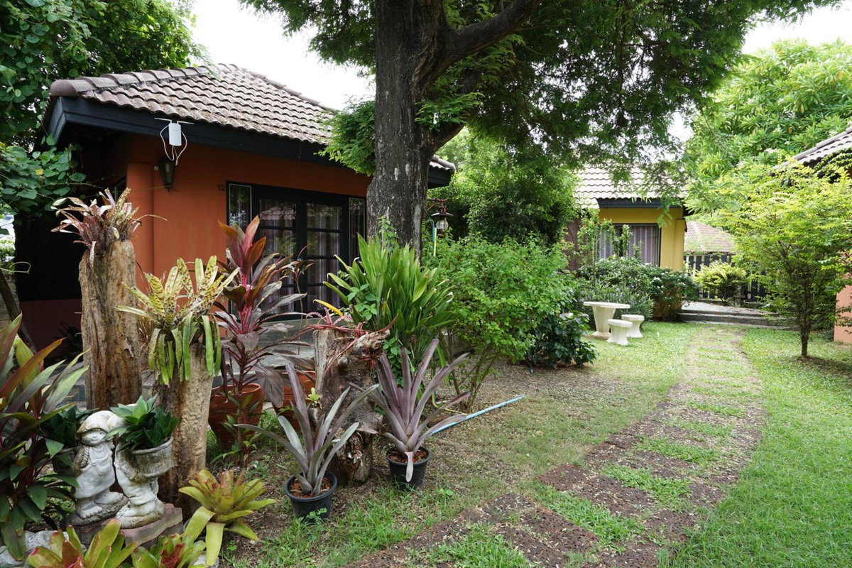 Hotel · Bayview Resort, Ban Chak Phai