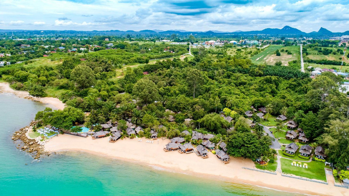 Hotel · The Sunset Village -SHA PLUS CERTIFIED, Na Jomtien