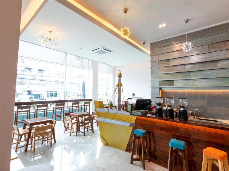 โรงแรมโกลว์ รัตนา เพลส, Songkhla, Thailand