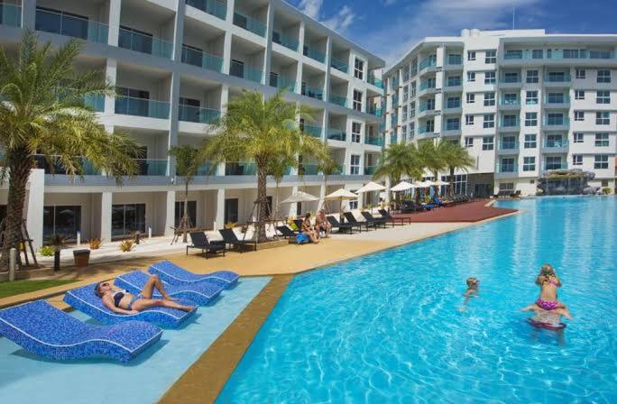 Grandblue Condominium#702 Seaview TopFloor MaePhim Rayong, Mae Pim, Thailand