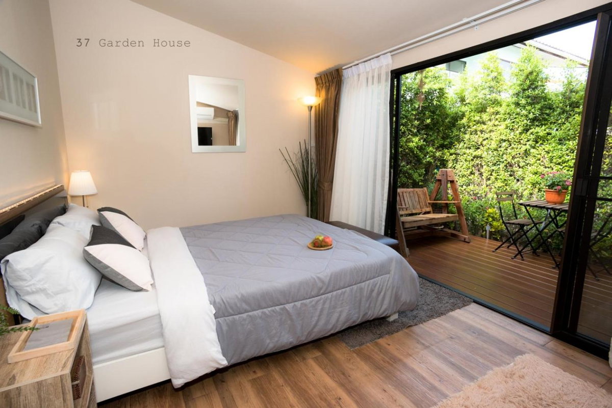 Hotel · 37 Nature House, Bangkok