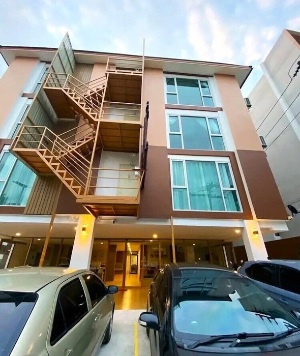 Puwanon Place, Chiang Mai, Thailand
