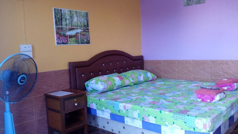 Rueangsrisiri Guesthouse 2, Sukhothai, Thailand