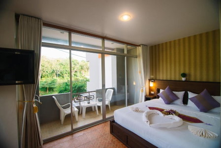 Lanta Nice Beach House, Ko Lanta, Thailand