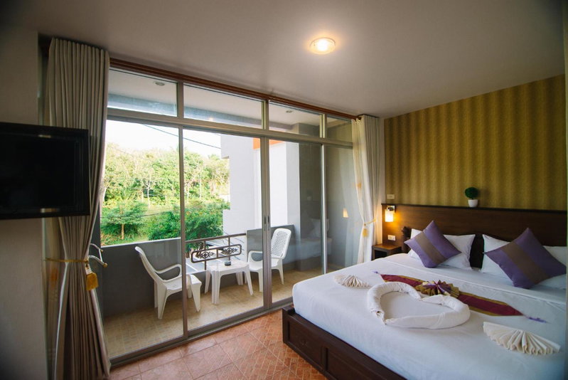 Lanta Nice Beach House, Ko Lanta, Thailand