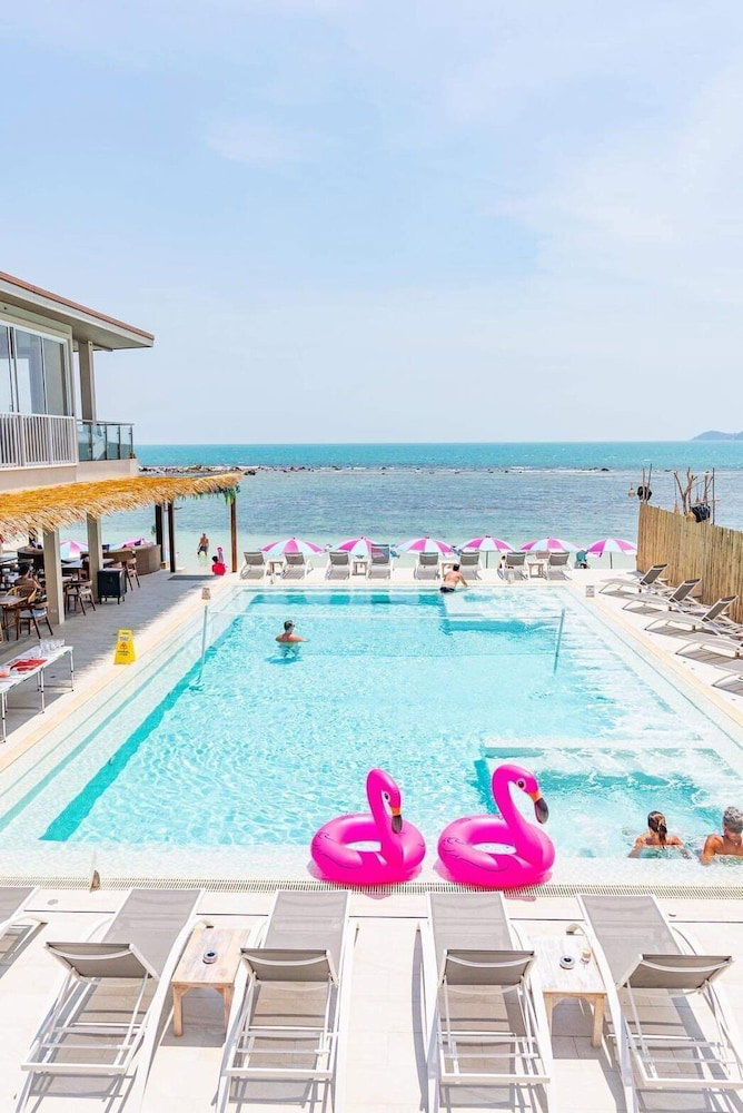 LOVE Beach Club, Thaïlande