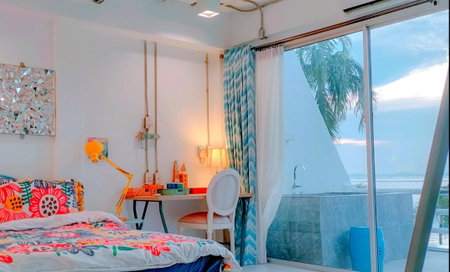 มารินอส บีชเฮ้าส์ Marinos Beach house, Si Racha, Thailand
