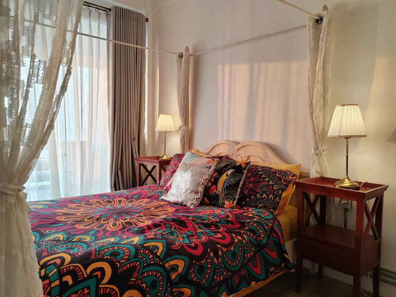 มารินอส บีชเฮ้าส์ Marinos Beach house, Si Racha, Thailand
