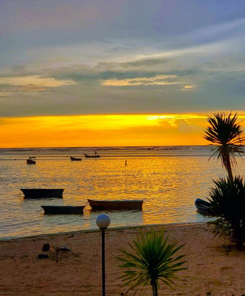 มารินอส บีชเฮ้าส์ Marinos Beach house, Si Racha, Thailand