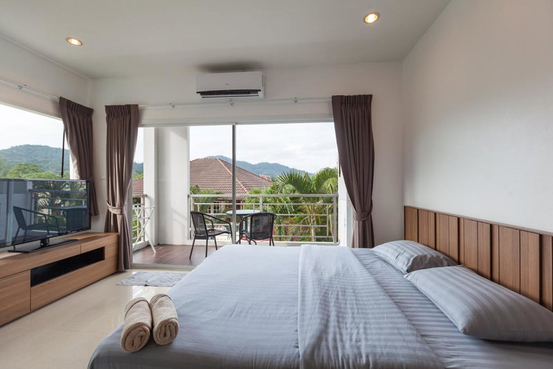 Number 4 Phuket, Nai Harn Beach, Thailand