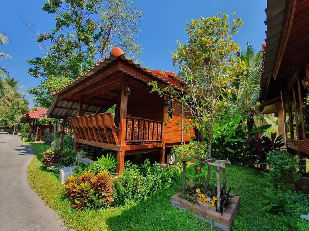 Hotel · บ้านสวนในฝัน-ตลาดน้ำท่าคา, Samut Songkhram