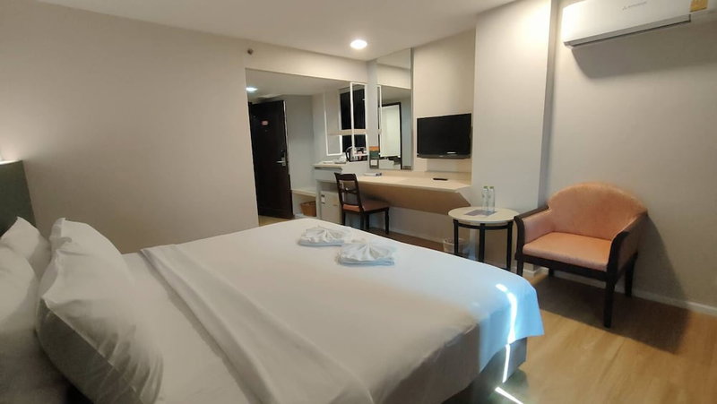 Mayflower Grande Hotel Phitsanulok, Phitsanulok, Thailand