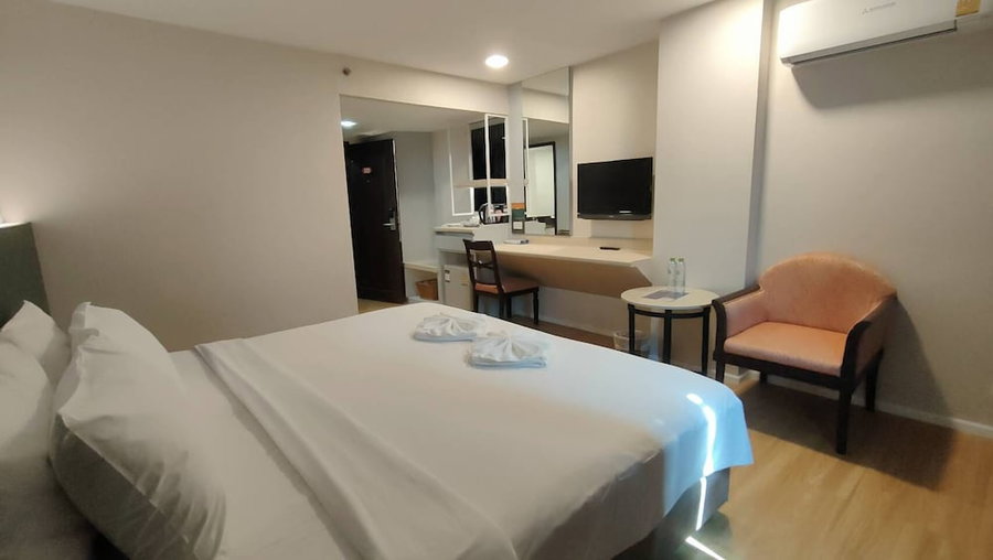 Mayflower Grande Hotel Phitsanulok, Phitsanulok, Thailand