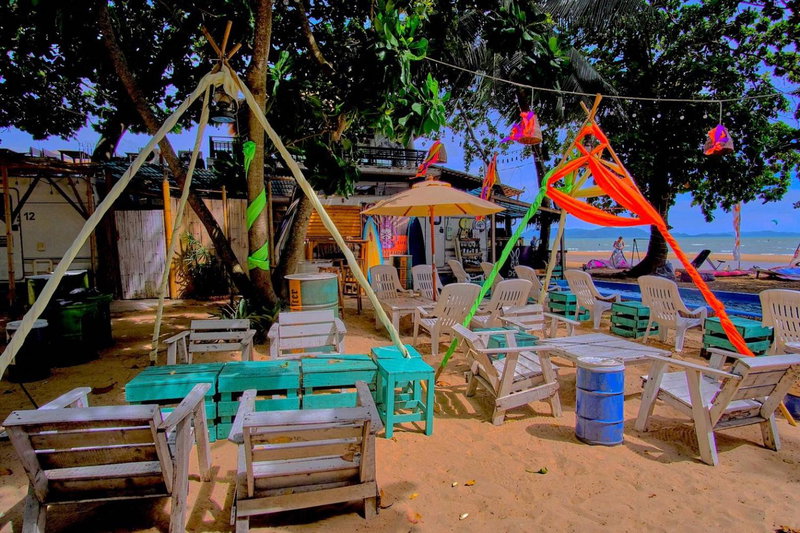 Beach House Camp, Na Jomtien, Thailand