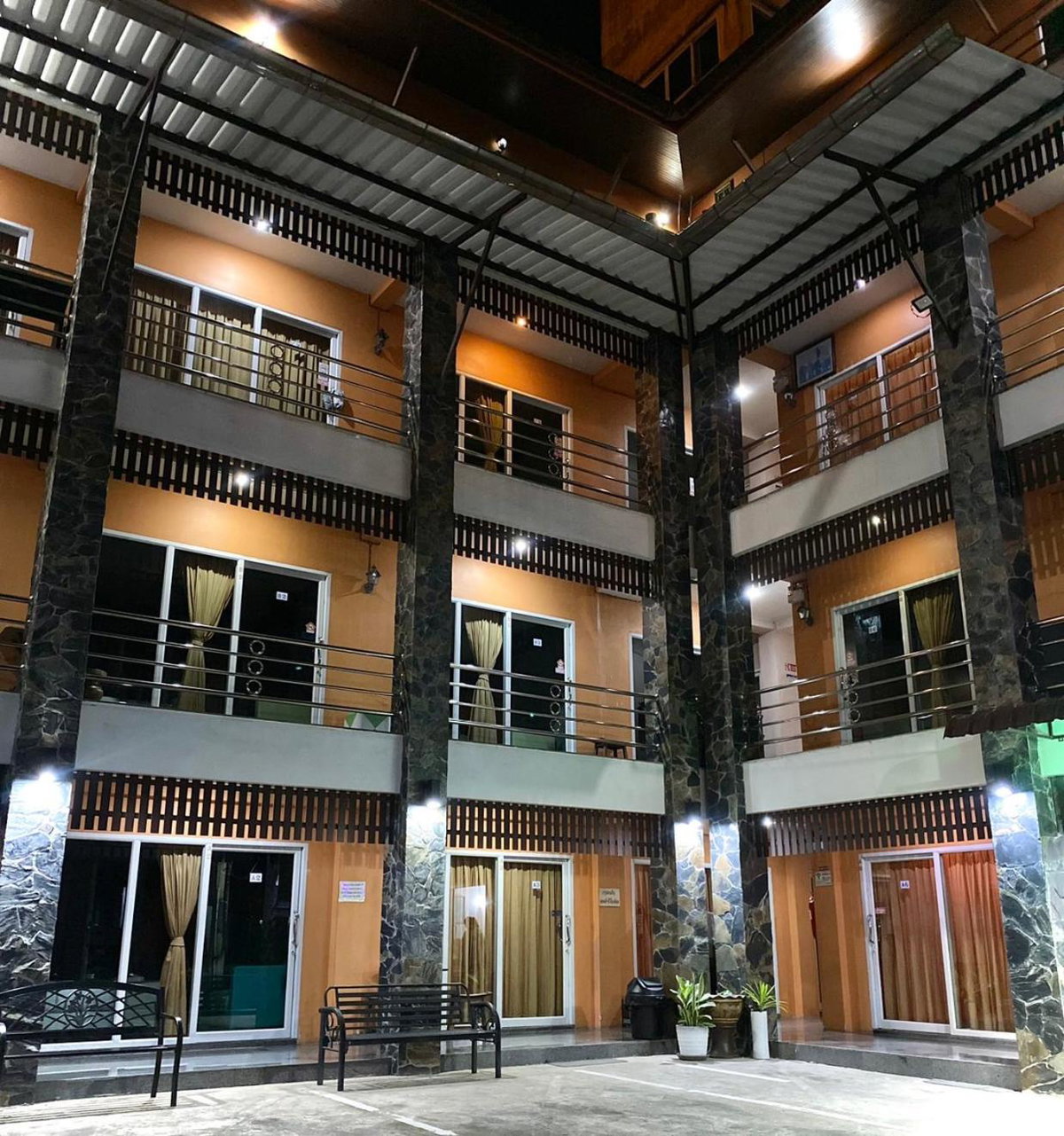 B and B Hotel, Thailand