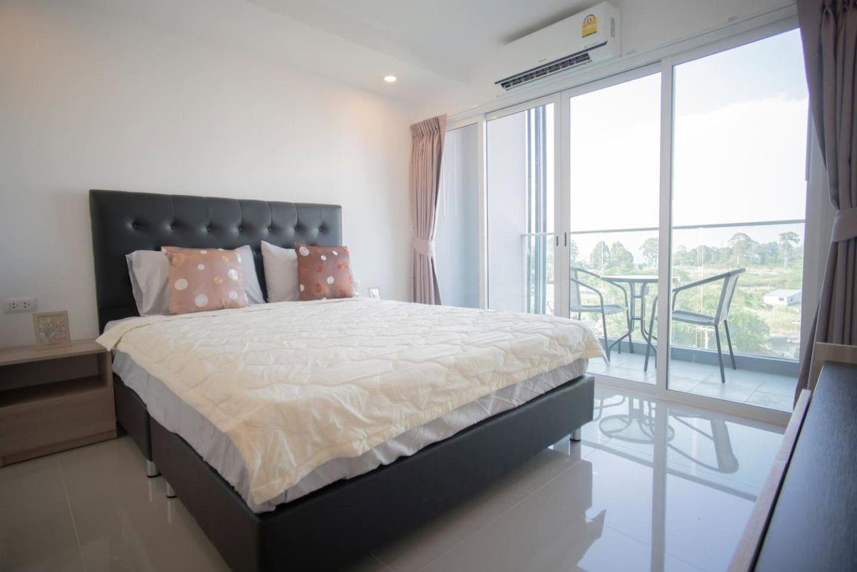Cozy SeaSaran, Thailand