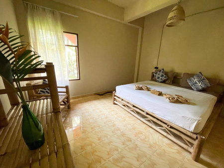 Mythai Guesthouse, Chaloklum, Thailand