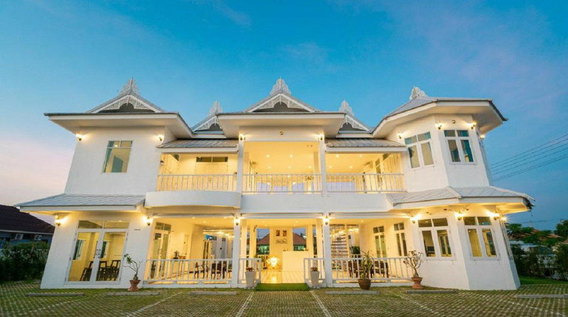 Bianco House Resort, Cha Am, Thailand