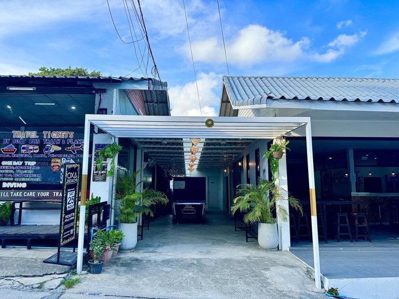 Eclipse Hostel and Bar, Haad Rin, Thailand