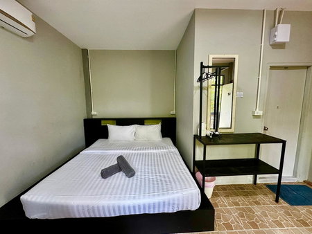 Eclipse Hostel and Bar, Haad Rin, Thailand