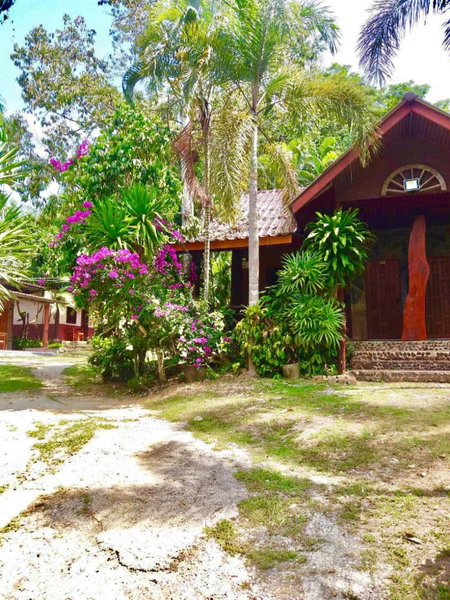 Baan Pak Rim Kuaen Resort, Ratchaprapha, Thailand