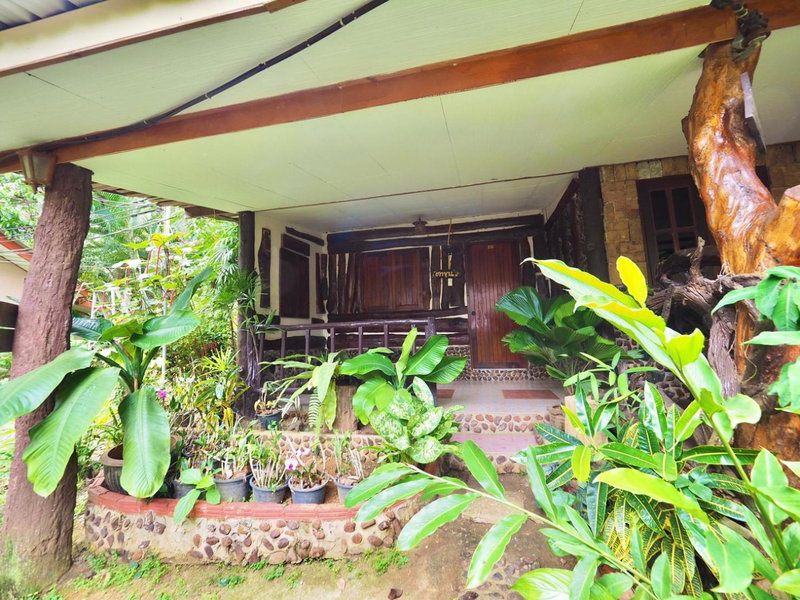 Baan Pak Rim Kuaen Resort, Ratchaprapha, Thailand