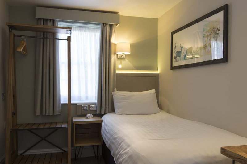 Green Dragon, Welton by Marston's Inns, Brough, United Kingdom