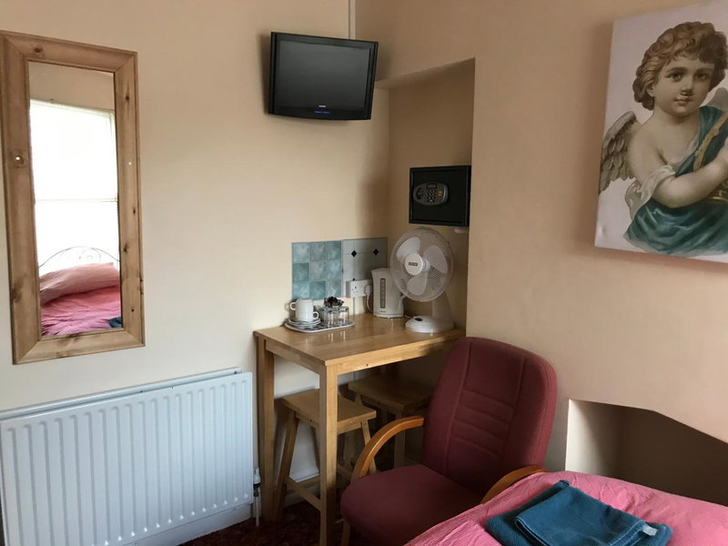 Bayside Guest House, Porthcawl, United Kingdom