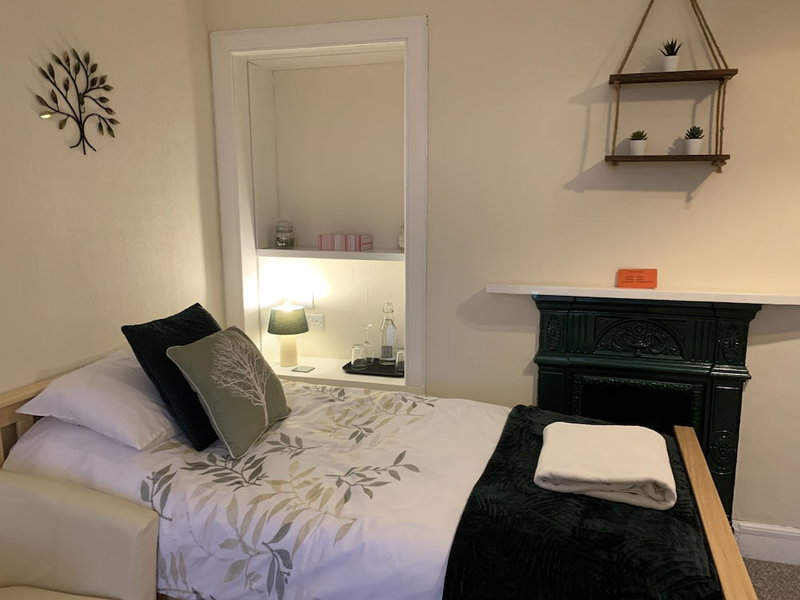 The Village Inn and Kirtle House B&B, Lockerbie, United Kingdom