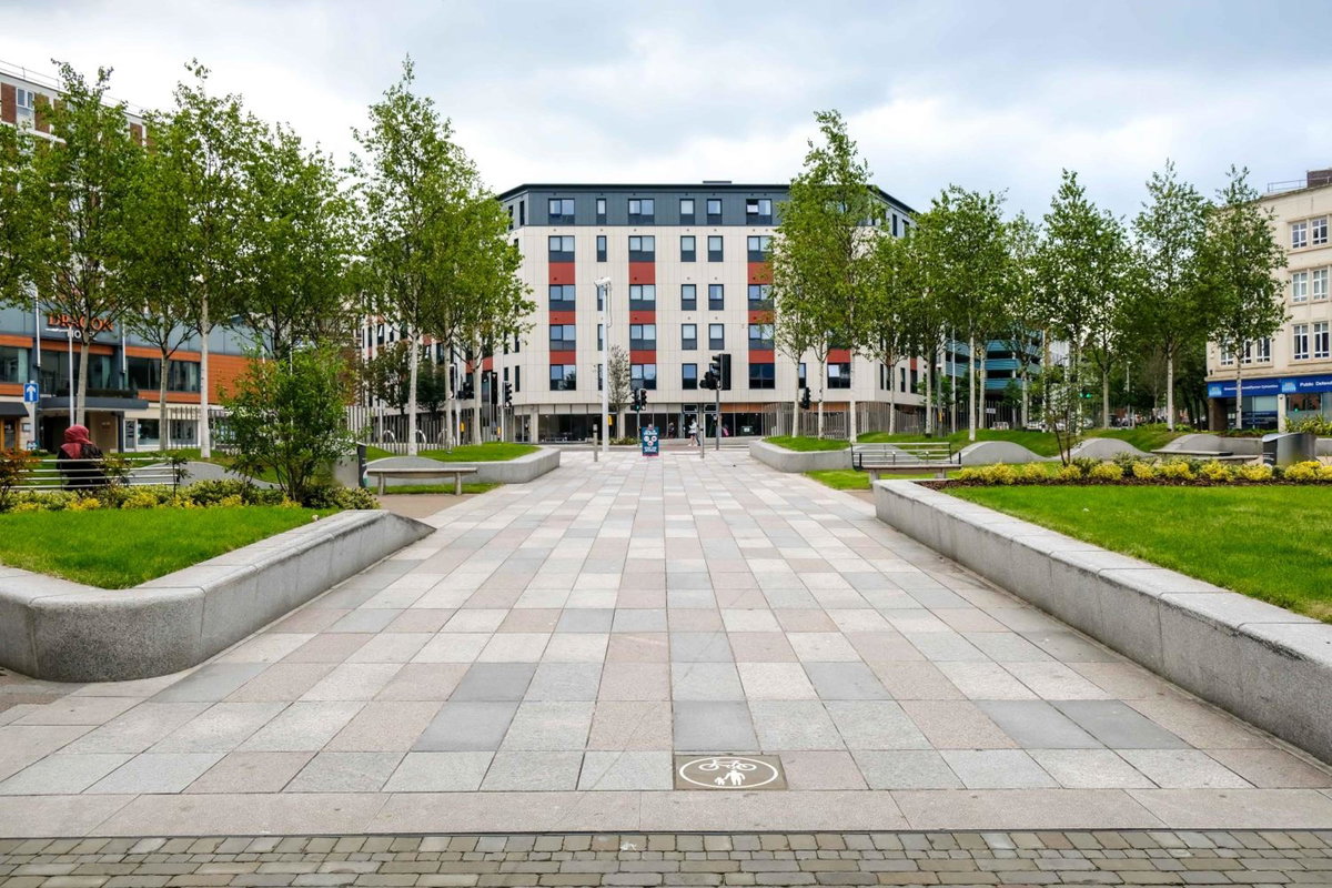 Hotel · Cwtsh Hostel Central Swansea, Social & Modern, Near Train Station, Swansea