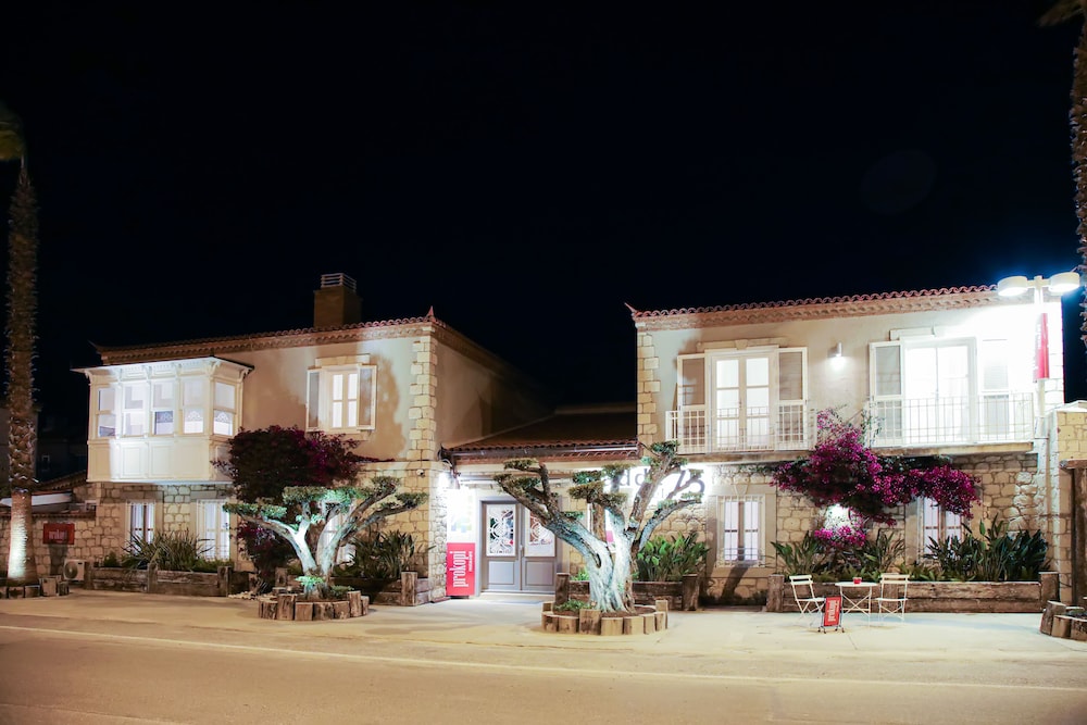 Hotel · Cadde 75, Cesme
