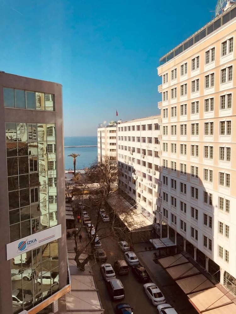 Elite Residence Alsancak, Turquía