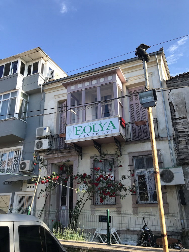 Eolya Konukevi, Turkey