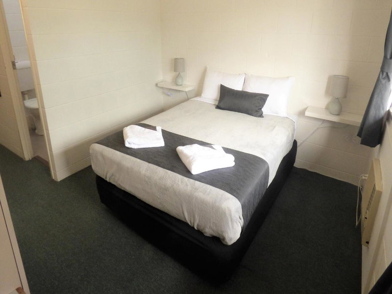 Banjo Paterson Motor Inn, Townsville, Australia