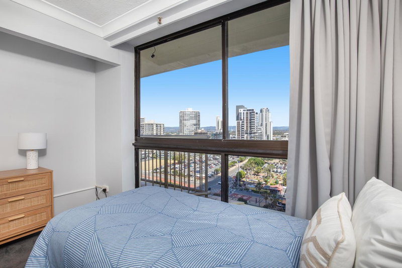 Beachfront & City View, Huge 2 Bedroom Apartment, Imperial Surf Resort, Gold Coast, Australia