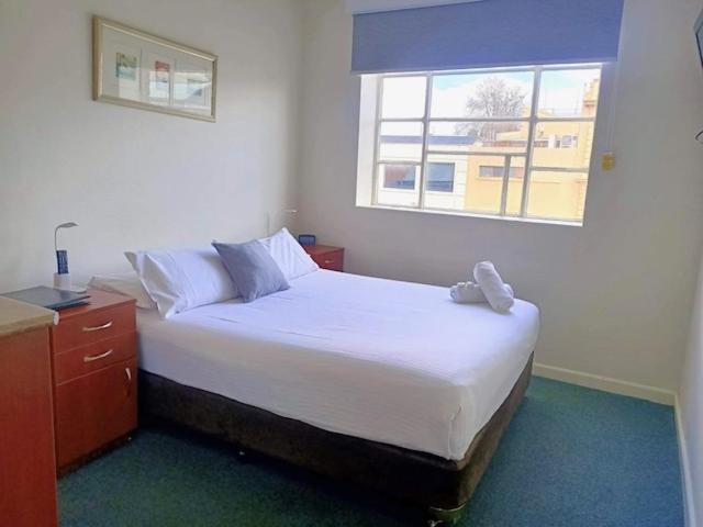 Knickerbocker Hotel, Bathurst, Australia
