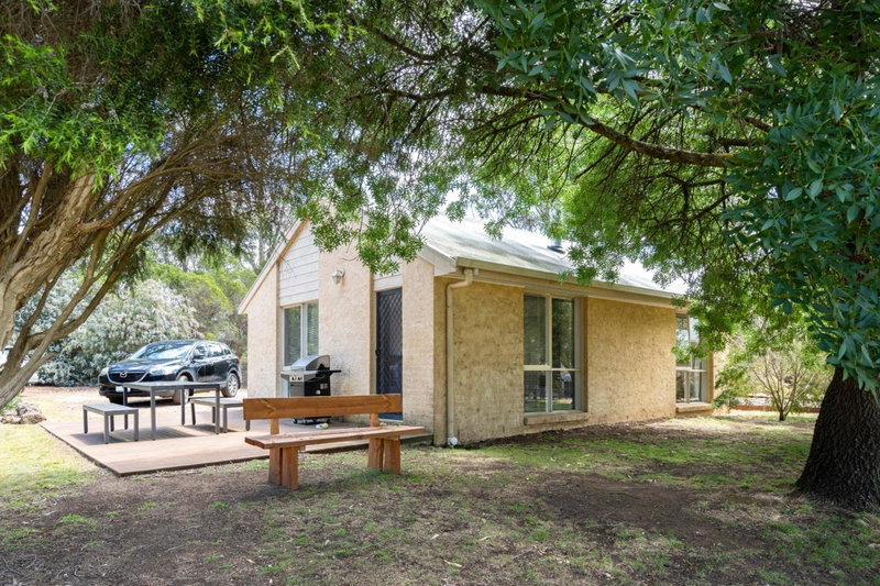 Bells Beach Cottages - Pet friendly cottage with wood heater, Torquay, Australia