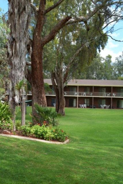 Hotel · Tocumwal Golf Resort, Tocumwal