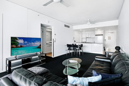 Central location in Broadbeach! - Sierra Grand Apartments - Self Contained & Privately Managed, Gold Coast, Australia