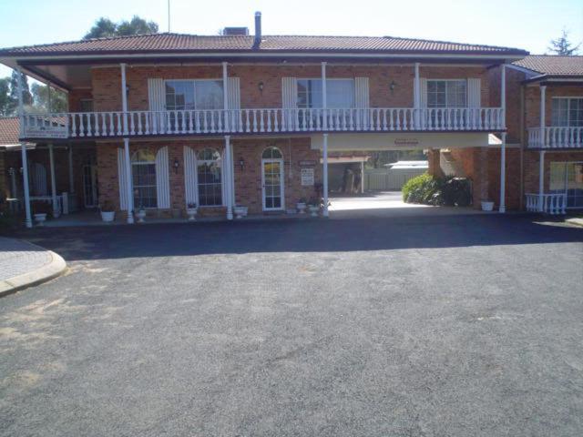 Coachmans Rest Motor Lodge, Coonabarabran, Australia