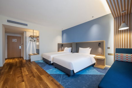 Holiday Inn Express Jurong Xianlin by IHG, Zhenjiang, China
