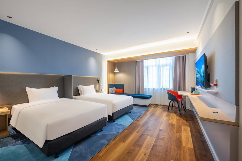 Holiday Inn Express Jurong Xianlin by IHG, Zhenjiang, China