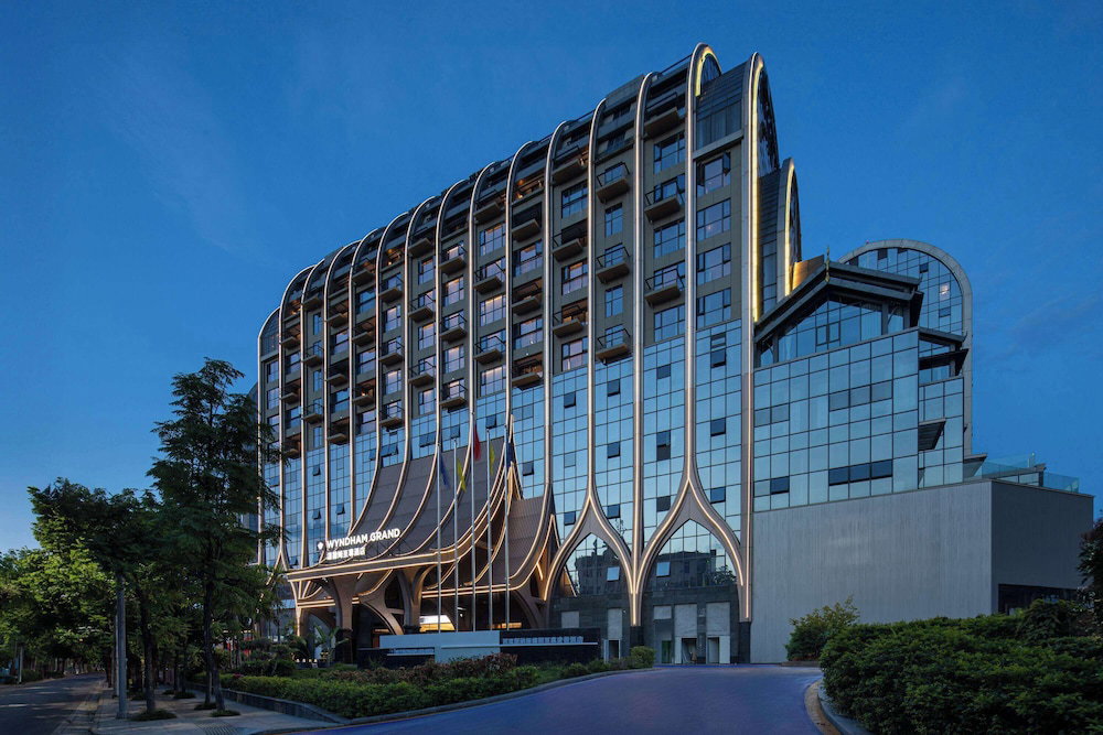 Wyndham Grand Xishuangbanna Resort, China