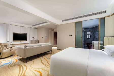 Ramada Plaza By Wyndham Wuhan Dongxi Lake, Wuhan, China