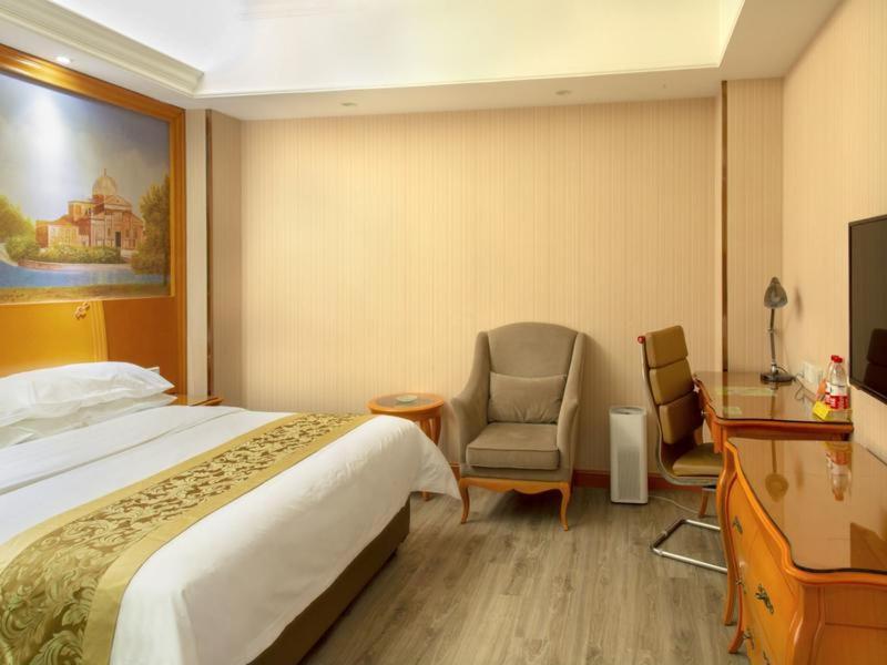 Vienna Hotel Shanghai Yangpu Wujiaochang, Shanghai, China