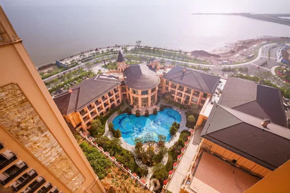 Chateau Star River Qing Dao, China