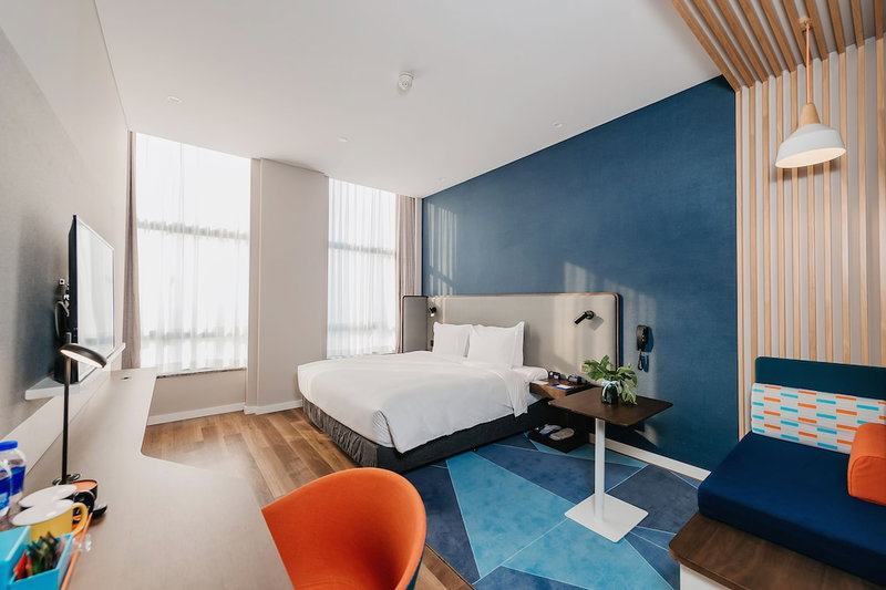 Holiday Inn Express Taizhou CMC by IHG, Taizhou, China