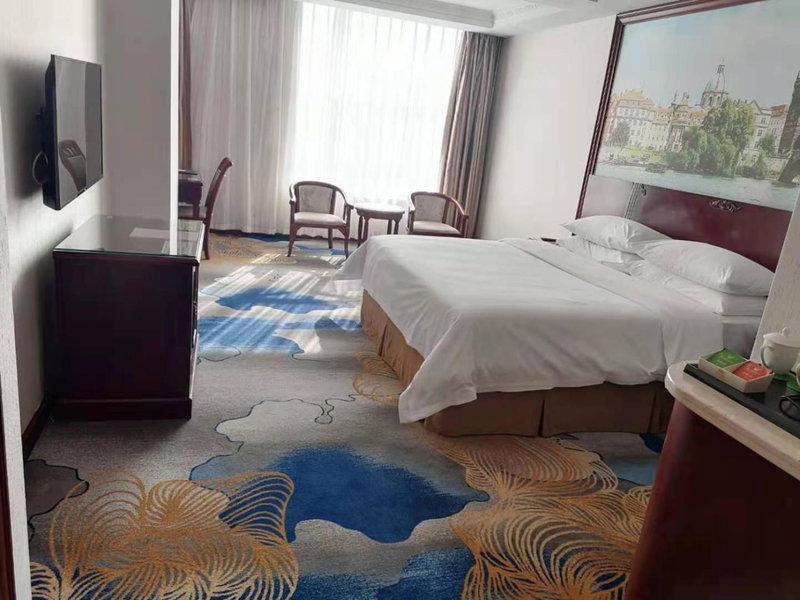 Vienna Hotel Shenzhen Longhua Qinghu Road, Bao'an, China